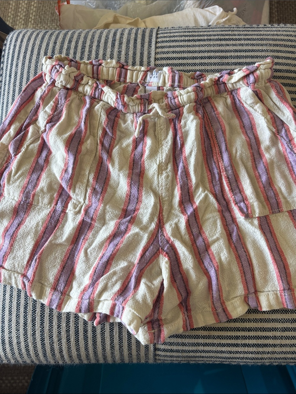Striped Elastic-Waist gap kids Shorts in Cream and Pink size 12